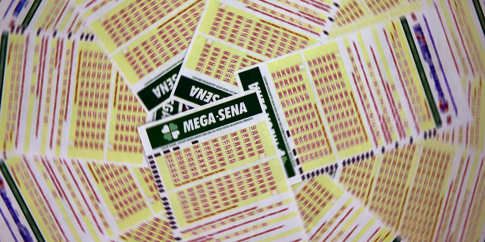 mega-sena-acumula-e-premio-vai-a-r$-52-milhoes