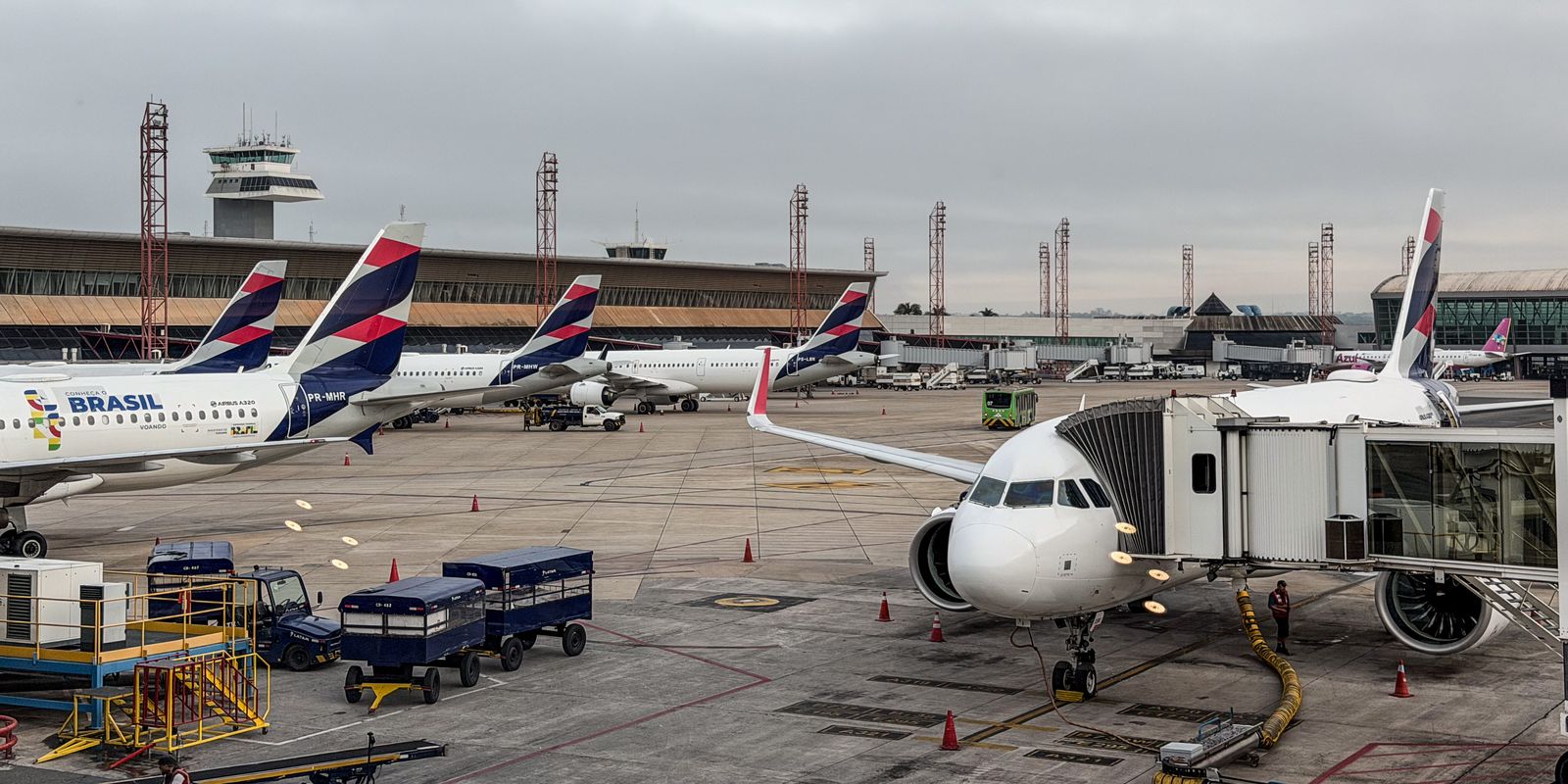 anvisa-atualiza-regras-de-seguranca-sanitaria-para-avioes-e-aeroportos
