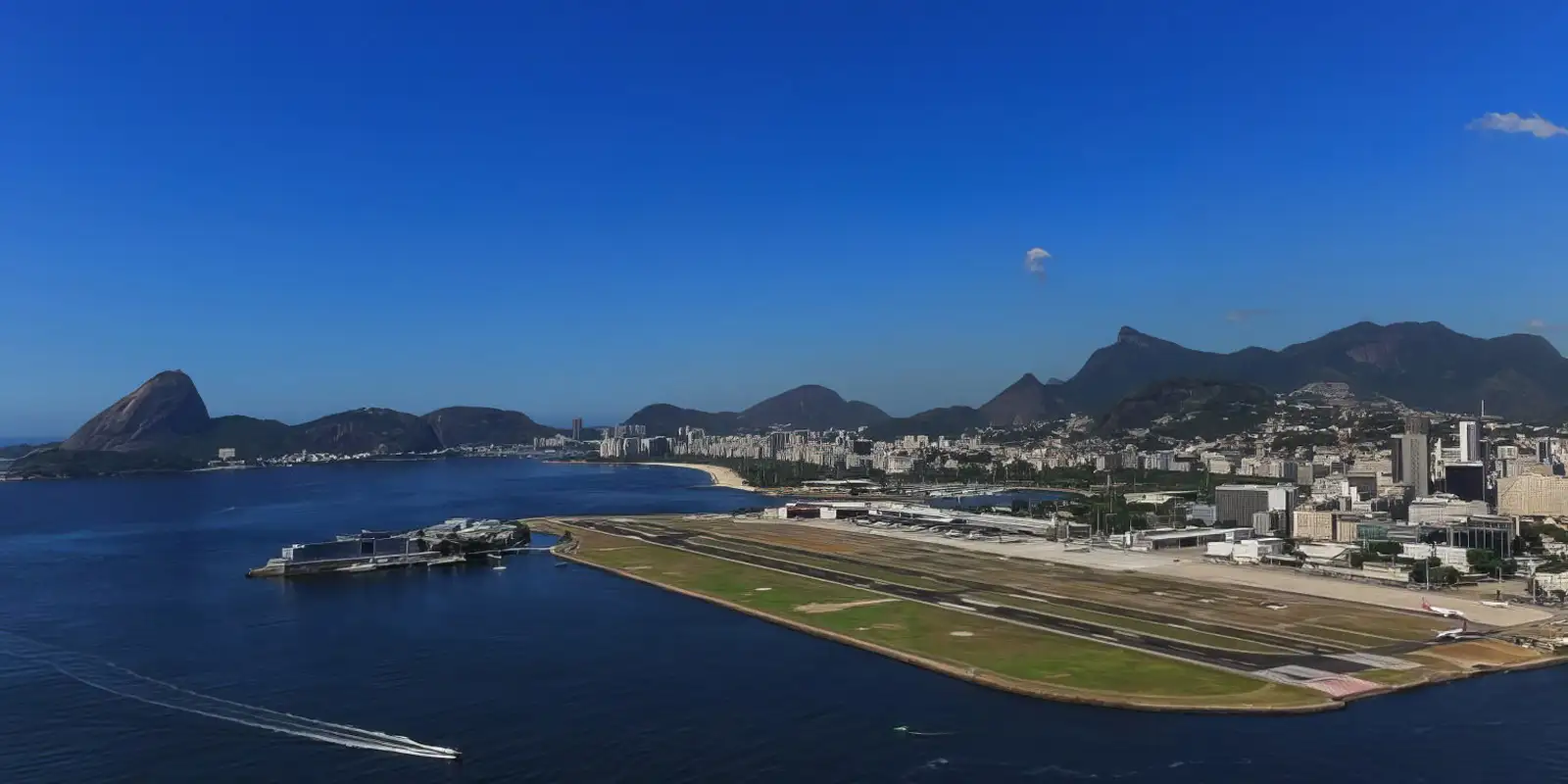 aviao-derrapa-no-santos-dumont-e-voos-sao-cancelados
