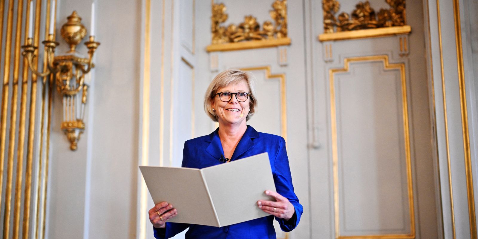 canadense-anne-carson-vence-nobel-de-literatura